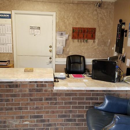 Midwest Inn Paoli エクステリア 写真