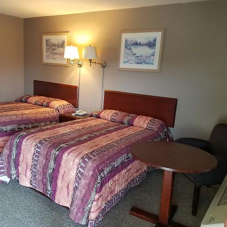 Midwest Inn Paoli エクステリア 写真