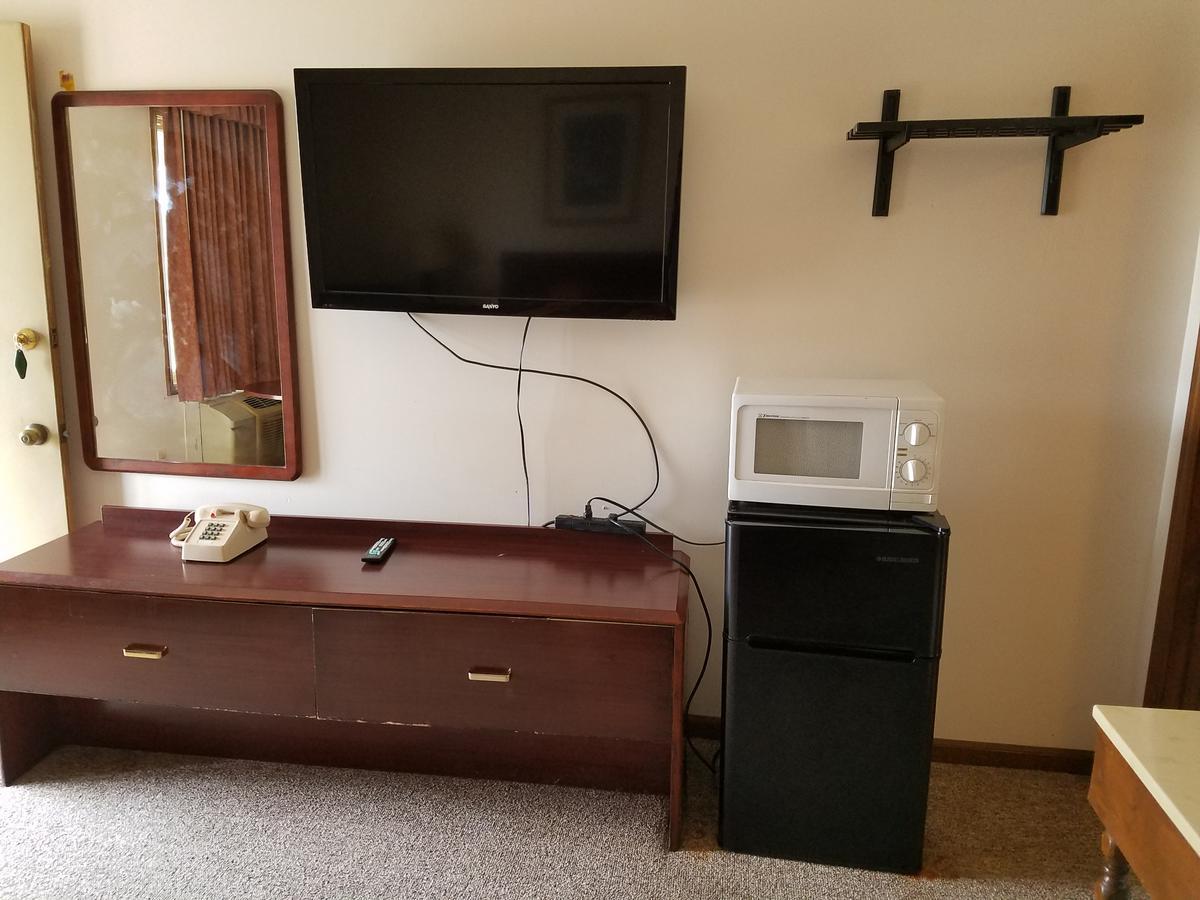 Midwest Inn Paoli エクステリア 写真